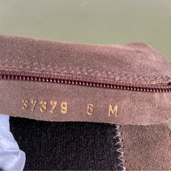 NWT LaCanadienne CAMILLA W'proof Lug Sole Boots in Stone Oiled Suede *Canada* - Picture 9 of 13